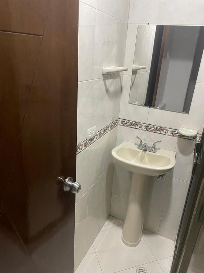 Hotel Sie7E Express Медельин Экстерьер фото